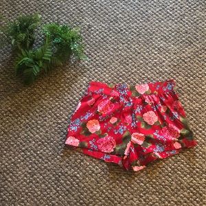 Stretchy waist floral shorts